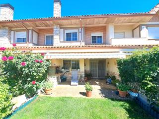 Casa adossada  Camino anguciana. Oportunidad. cihuri. bonito chalet adosado con jardín privado en