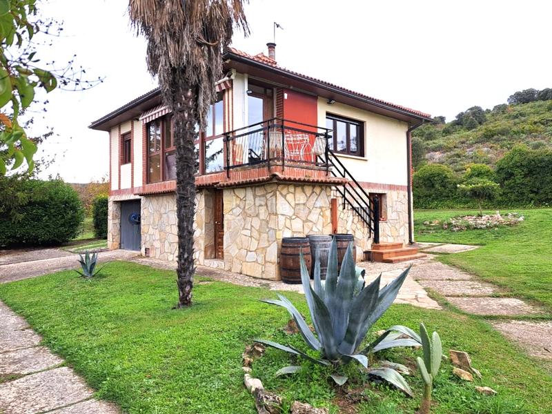 Foto ba441a3a-0908-467e-a728-4ff822f33610. Casa con camino in Labastida