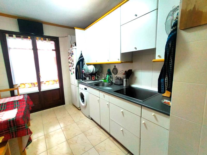 Foto 392fe400-b109-4c9d-8037-4e5c3f3c710b. Pis amb calefacció aparcament a Haro