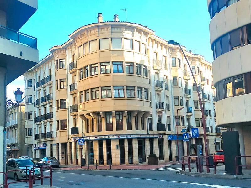 Foto c48d4982-850b-4289-9939-d28b07bae854. Pis amb calefacció aparcament a Haro