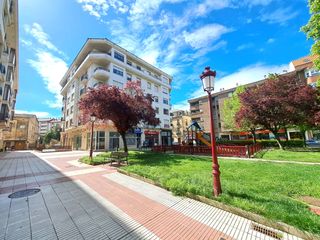 Aparcament cotxe a Parque pintores tubía y santamaría 4. Oportunidad. haro. se vende plaza de garaje en el parque de los