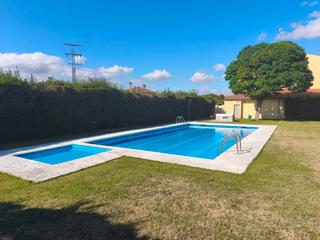 Chalet à Cihuri. Buena oportunidad en cihuri, chalet adosado con terreno de 64 m2