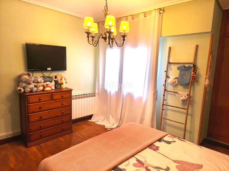 Foto 2826b2ba-dcb5-4032-80ba-20ea1d69c43c. Chalet oportunidad. . chalet adosado con terreno de 64 m2 y urbanización con piscina comunitaria en el precio de 168.800 €. en Cihuri