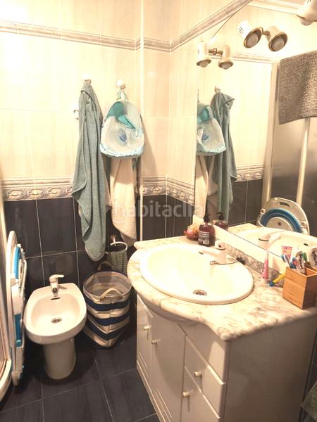 Foto 4dace40f-b99b-45ca-87ec-d7e70a1091d8. Chalet oportunidad. . chalet adosado con terreno de 64 m2 y urbanización con piscina comunitaria en el precio de 168.800 €. en Cihuri