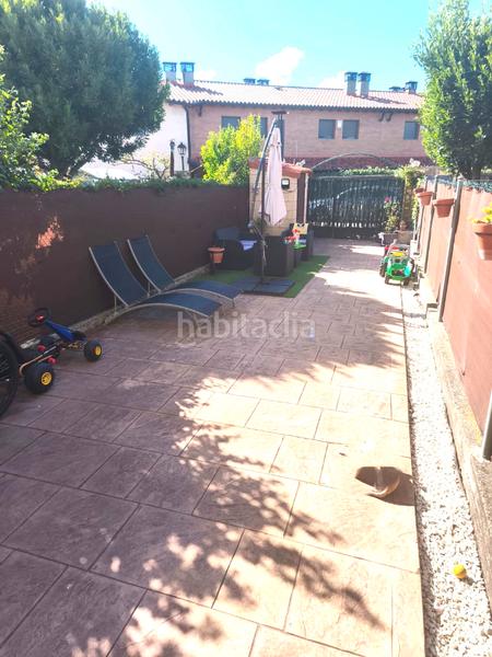 Foto 98db30e4-15dc-4c39-81b5-68cd53e3ee3b. Chalet oportunidad. . chalet adosado con terreno de 64 m2 y urbanización con piscina comunitaria en el precio de 168.800 €. en Cihuri