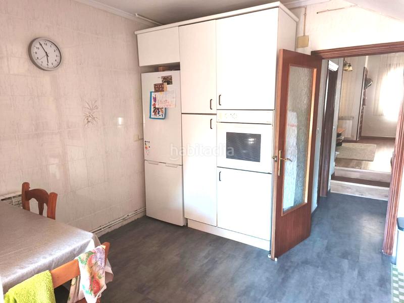 Foto cbe13835-6ef0-40b7-83b2-bb205ad5a8cf. Chalet oportunidad. . chalet adosado con terreno de 64 m2 y urbanización con piscina comunitaria en el precio de 168.800 €. en Cihuri