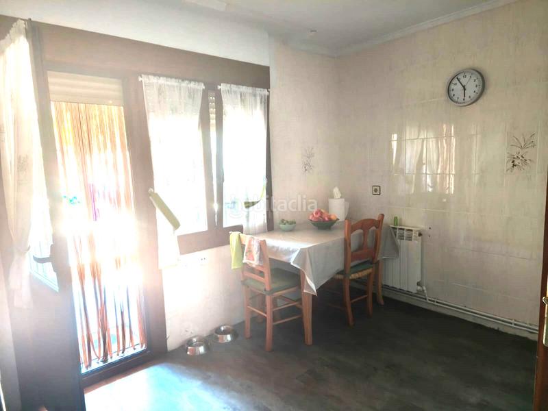 Foto e8ab5e91-7352-4619-be42-16dd30f8386d. Chalet oportunidad. . chalet adosado con terreno de 64 m2 y urbanización con piscina comunitaria en el precio de 168.800 €. en Cihuri