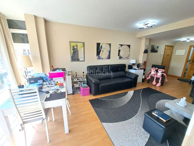 Foto 56ee7768-6623-47bb-9467-b3792ea0df8a. Apartament amb calefacció aparcament a Tirgo