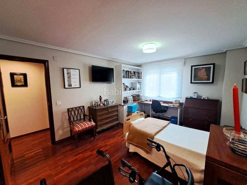 Foto a2b517df-675f-427c-a8eb-d2f025ea1aa1. Piso oportunidad. . amplio piso con ascensor a cota 0, garaje y trastero en pleno centro en el precio de 185.000 € en Haro