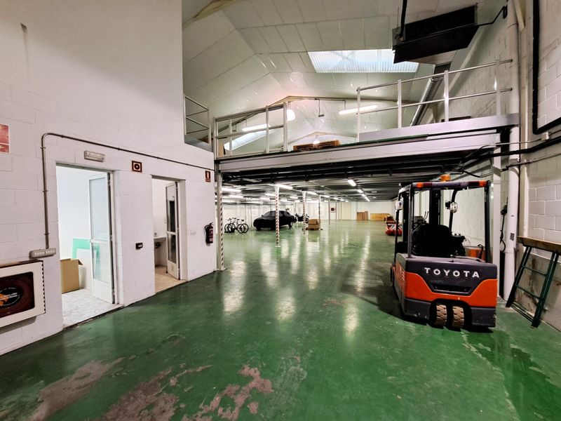 Foto 2d2e8ba0-e334-4982-a608-2f93e11cdbf9. Nave industrial gran oportunidad. . pabellón en parcela de 553 m2 en pleno polígono industrial en el precio de 208.060 €. en Haro