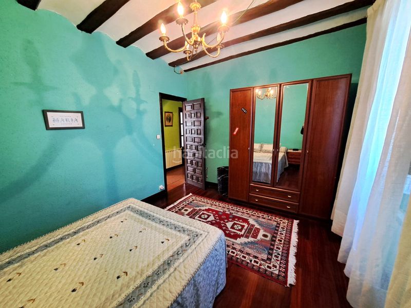 Foto 2e75a35d-0a97-4881-9c15-94f5db7634e9. Casa aparellada amb xemeneia calefacció aparcament a Baños de Rioja