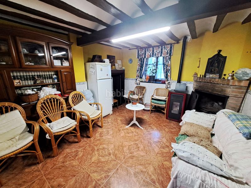 Foto 81f52172-3cd7-4214-b4d6-0d3c3a4a220f. Casa aparellada amb xemeneia calefacció aparcament a Baños de Rioja