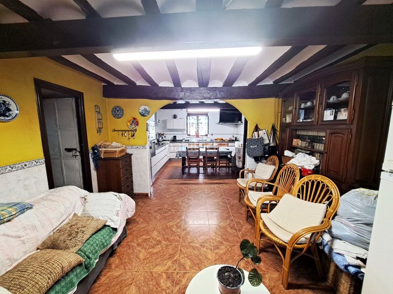 Foto 82404e94-0de0-4971-85c1-c8ab936b4ed9. Casa aparellada amb xemeneia calefacció aparcament a Baños de Rioja