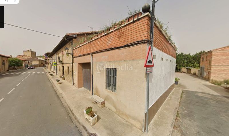 Foto 8d608851-9d1e-4510-a321-823f3893e454. Casa aparellada amb xemeneia calefacció aparcament a Baños de Rioja