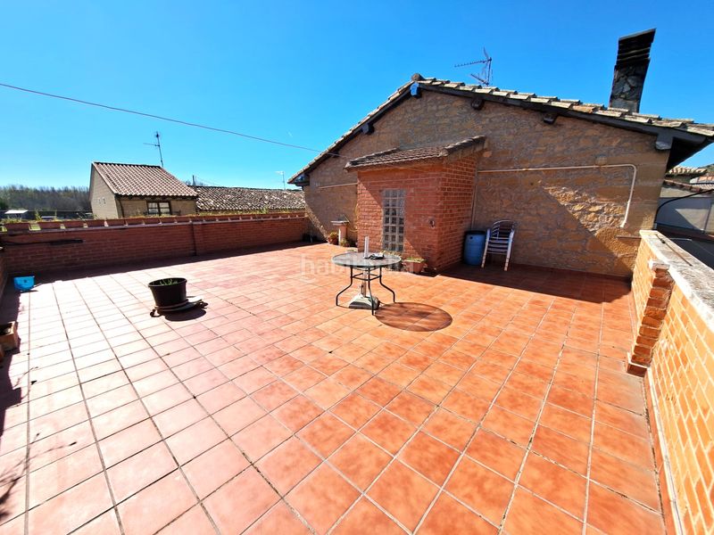 Foto bc8ec242-d6a1-4238-91dc-bd0a0e08c9ee. Casa aparellada amb xemeneia calefacció aparcament a Baños de Rioja