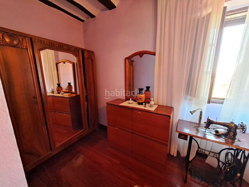 Foto bd6993d5-1700-4434-95f3-64410e82f150. Casa aparellada amb xemeneia calefacció aparcament a Baños de Rioja