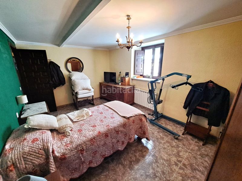 Foto ee79ee73-5305-41f6-ae9d-34ff561fcaf9. Casa aparellada amb xemeneia calefacció aparcament a Baños de Rioja