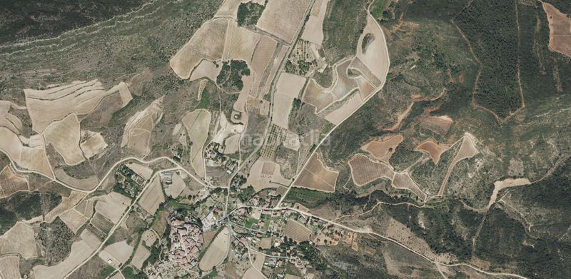 Foto b10ffd5a-5fd1-44af-9b9b-5f3f5230cbd3. Finca rústica oportunidad. excelente viña de 18.034 m2 en el precio de 60.000 €. en Labastida