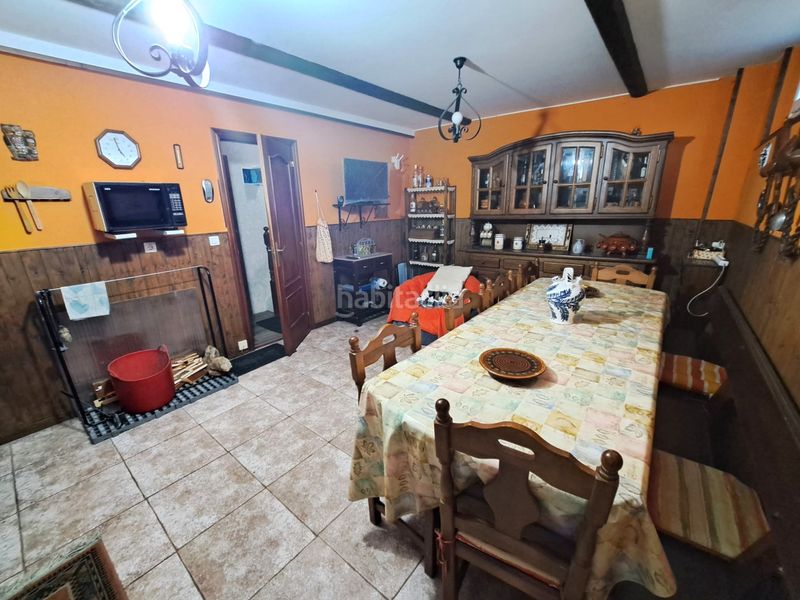Foto 6a21f7f9-d4f6-4337-958f-86aab58676e3. Casa adossada amb calefacció aparcament a Zarratón