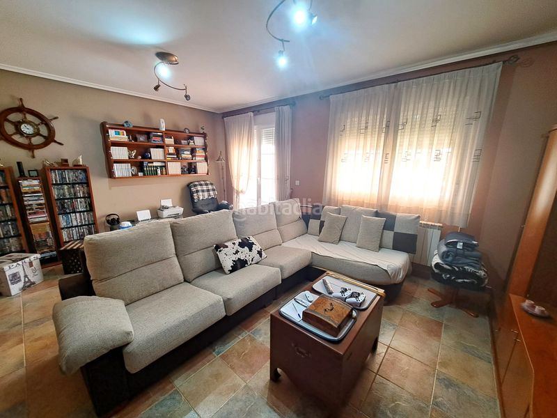 Foto 87dd4b3b-b6ff-474e-8887-7805e180711b. Casa adossada amb calefacció aparcament a Zarratón