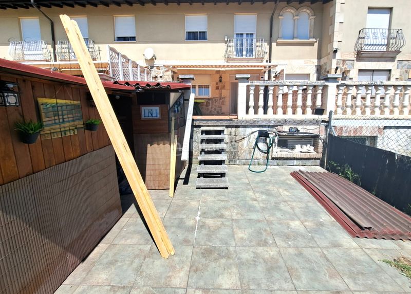 Foto a7aba37c-2d1d-4e85-9d10-ac0d77a664c4. Casa adossada amb calefacció aparcament a Zarratón