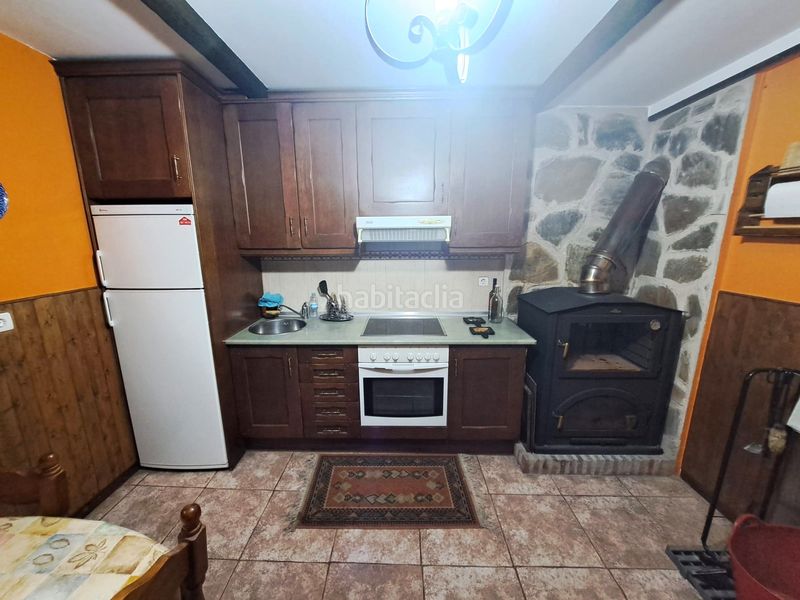 Foto f896f892-2100-40e7-a409-92a19b62b7e9. Casa adossada amb calefacció aparcament a Zarratón