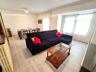 Pis  Calle santa luc�a. Oportunidad de inversi�n. haro. c�ntrica y luminosa vivienda en