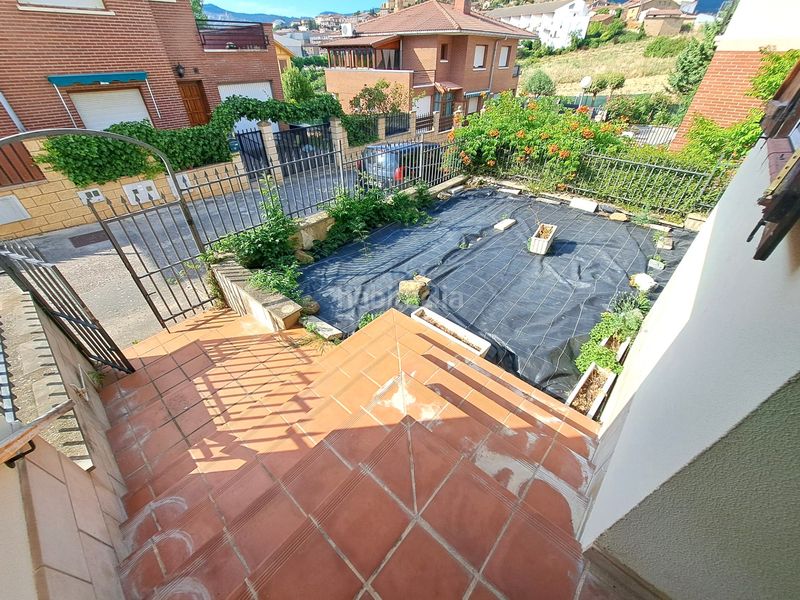 Foto 5988bb3d-7e66-4959-b382-7630c11c3195. Casa aparellada amb calefacció aparcament a Labastida