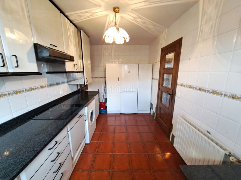 Foto 5b27118f-8389-442a-940d-8d858458306b. Casa aparellada amb calefacció aparcament a Labastida