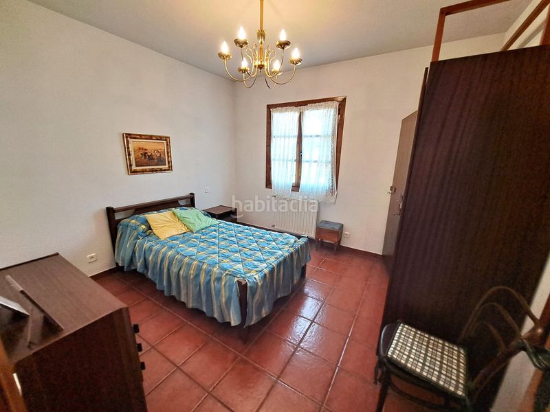 Foto 756c6619-4c7a-4c16-b38c-538c91bd1a29. Casa aparellada amb calefacció aparcament a Labastida