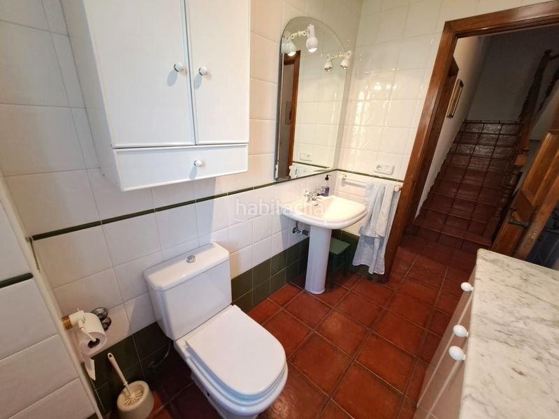Foto f503d812-29ce-43bb-8a3c-849e425594ed. Casa aparellada amb calefacció aparcament a Labastida