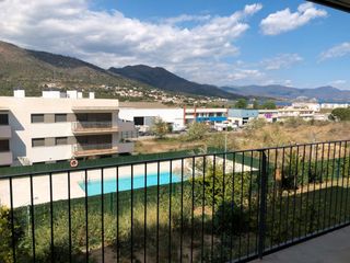 Appartement  Carrer cementiri. Piso nuevo con acabados de primera calidad en el port de la selv