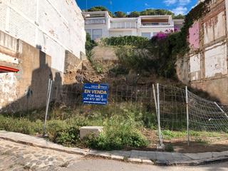 Terreny residencial  Carrer de la unió. Solar en venta en el centro de el port de la selva