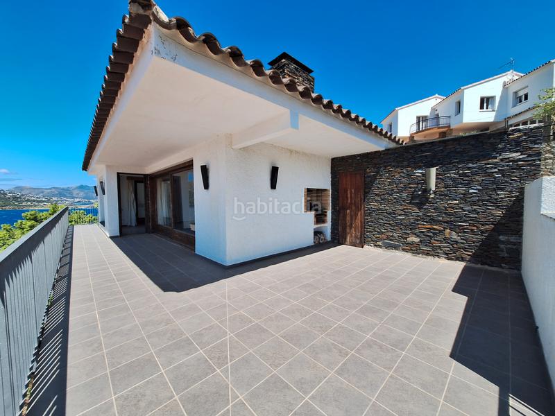 Foto 0ff7a68b-e052-499a-8dbe-2e7d1c2e17c1. Chalet con camino in Port de la Selva (El)