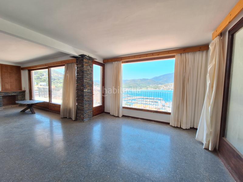 Foto 2a264c6e-b78d-4e16-9a43-40005b607a2c. Chalet con camino in Port de la Selva (El)