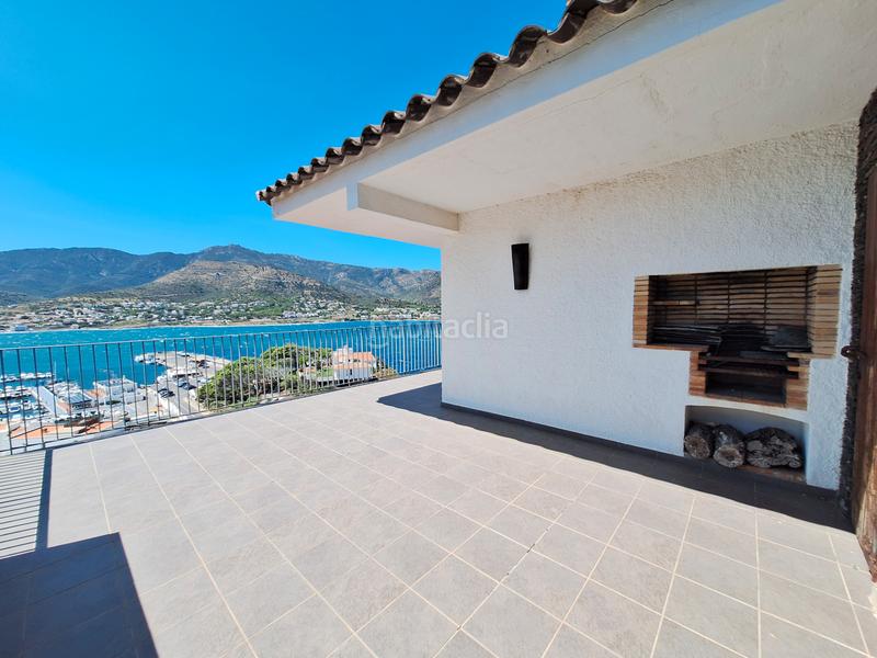 Foto 74086d81-db55-49ff-9ac0-e00415b340fd. Chalet con camino in Port de la Selva (El)