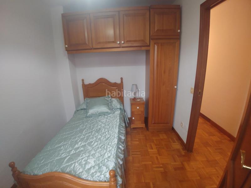 Foto 0d8bfe38-5b95-48f9-b2a5-5c3eff2f1650. Rent flat in Los Castros Santander