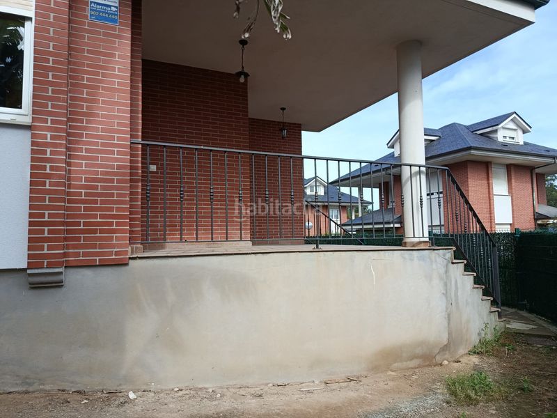 Foto 00430bef-e6fb-4544-bdd6-c2891fe33063. Chalet  individual cerca de santander en Revilla Camargo