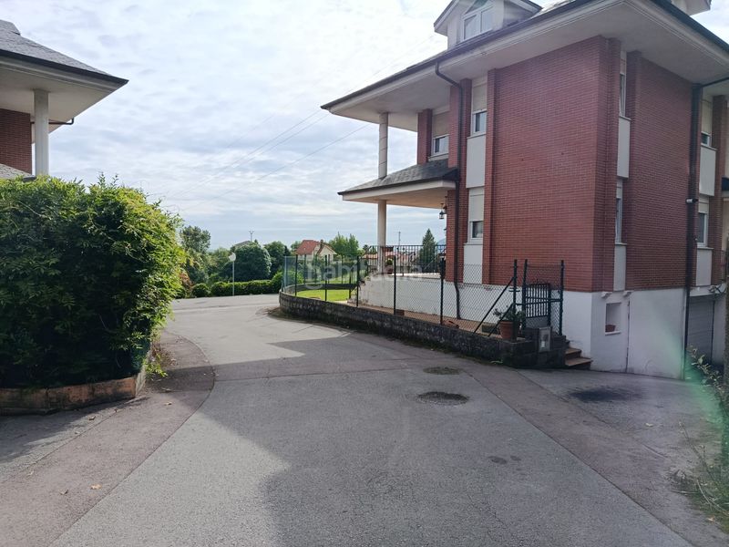 Foto ef34e507-55e3-4d6a-b41e-4333232d6f03. Chalet  individual cerca de santander en Revilla Camargo