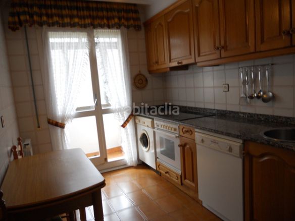 Foto ca2a9a99-947e-4ef8-9aa2-241c7d1eabb5. Lloguer pis amb calefacció aparcament a Los Castros Santander