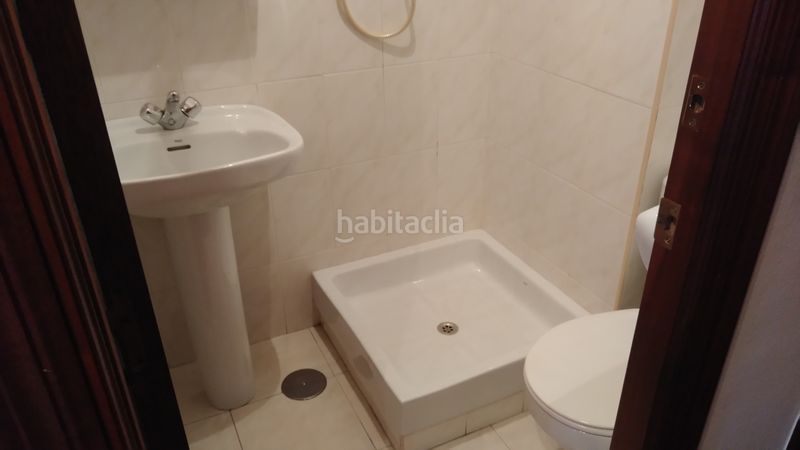 Foto 44ec31a6-1b66-4efb-9de1-6384180f0e11. Rent flat in colonia del mar 12 in Los Castros Santander