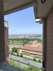 Miete Etagenwohnung  Avenida de los castros 70. Universidades-curso academico