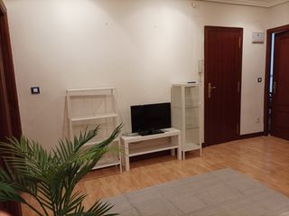 Affitto Appartamento  Calle tantín. Piso  idóneo para compartir  dos personas durante el  curso acad