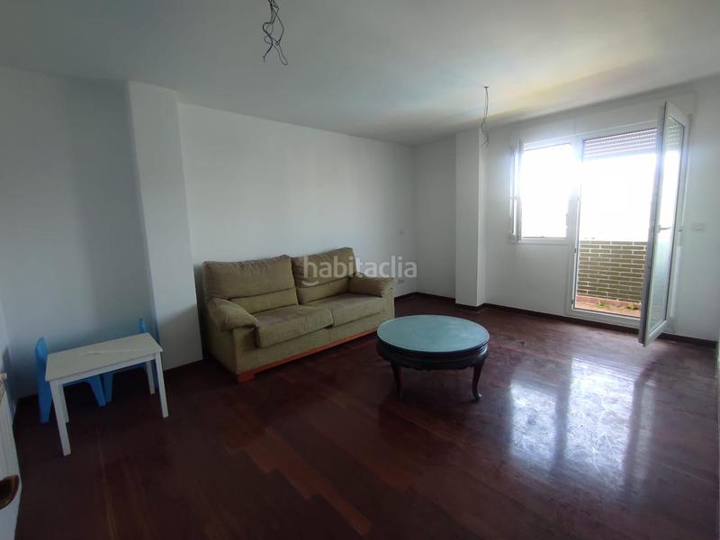 Foto aaec0e8f-55e3-449d-9325-3a99b3a7ebf4. Piso  en Suances