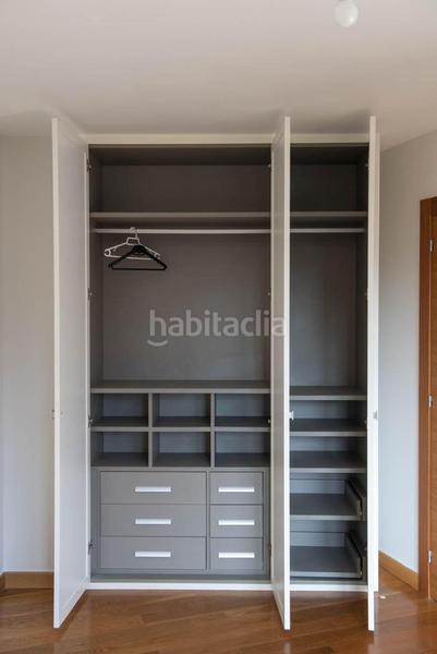Foto b9a4626a-8e65-4e2a-ad10-2b482b5938a8. Casa adossada amb calefacció aparcament piscina a Santander