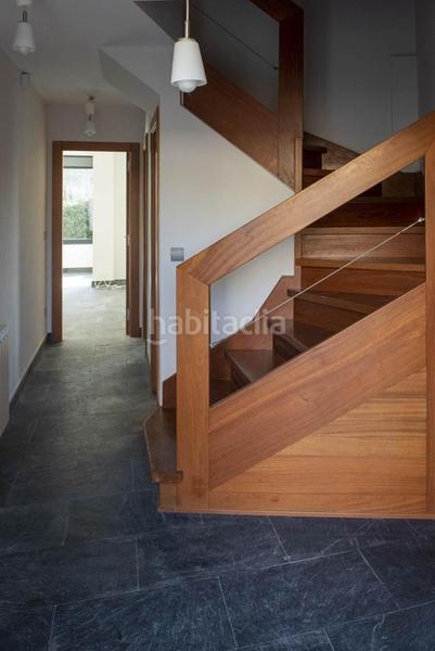 Foto e50a8162-3d78-4530-b161-10421b617c3a. Casa adossada amb calefacció aparcament piscina a Santander