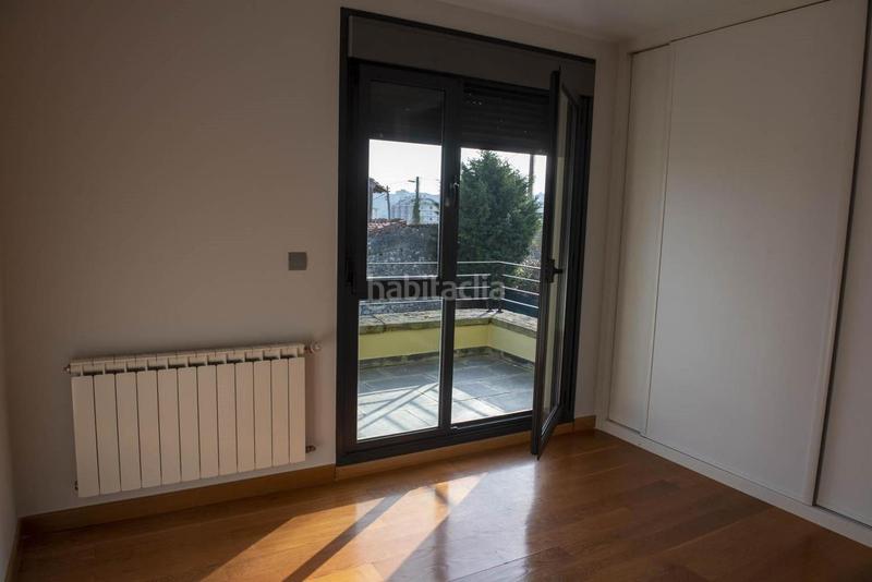Foto ee328f60-fc3a-45d7-ae6c-eaa8be2962a6. Casa adossada amb calefacció aparcament piscina a Santander