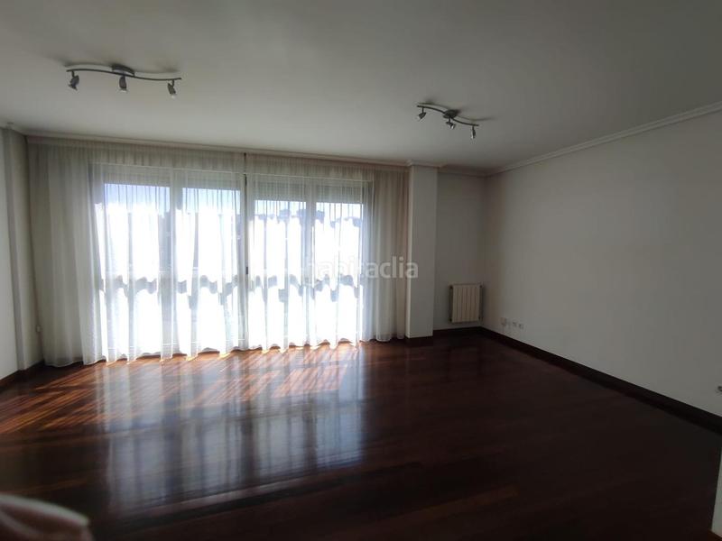 Foto df35b69a-70eb-4e91-b7f6-7f326f3e094d. Affitto appartamento con riscaldamento parcheggio in Santander