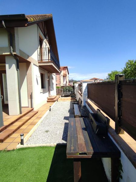 Foto 7a0bcf75-5e67-4a02-a82f-3f53af7c1907. Casa amb calefacció a Marina de Cudeyo