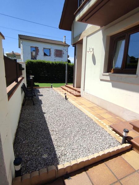 Foto b7dee4df-a263-47c8-a132-22eee40078e3. Casa amb calefacció a Marina de Cudeyo